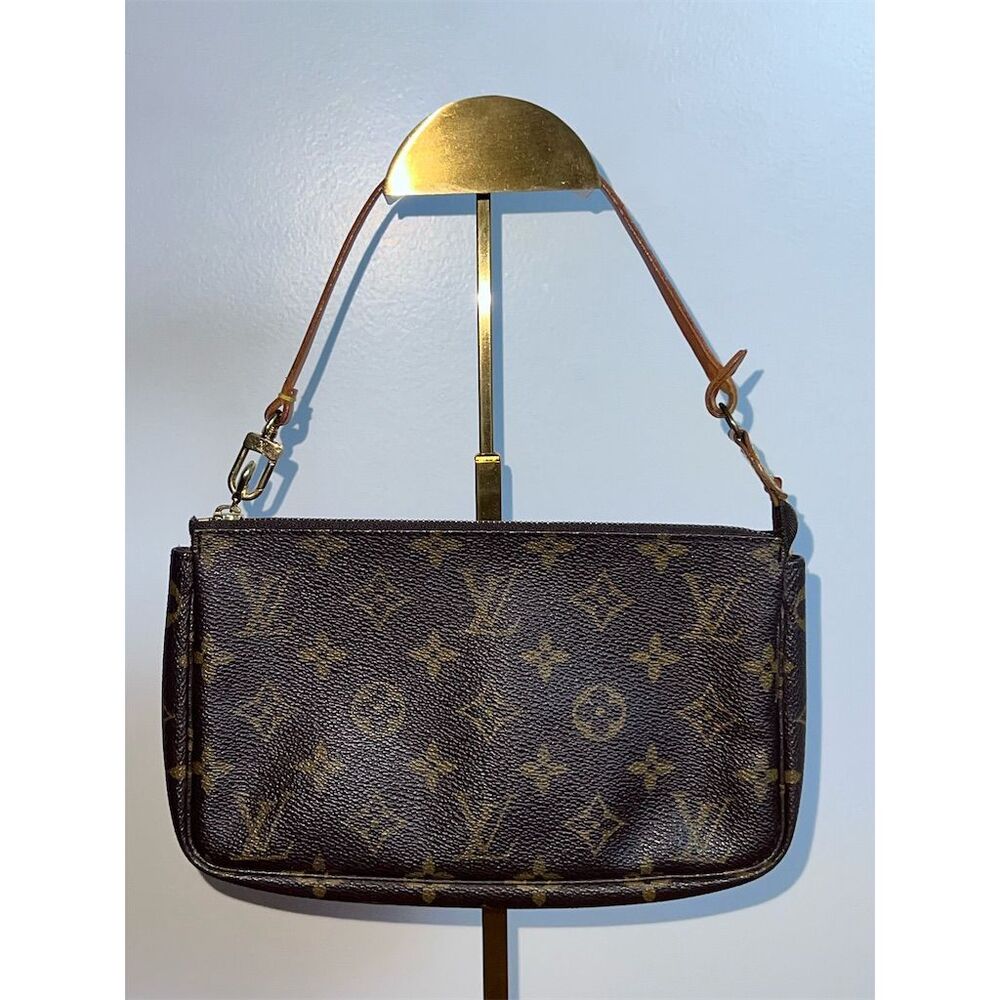 Louis Vuitton Vintage Monogram Pochette AR0995
